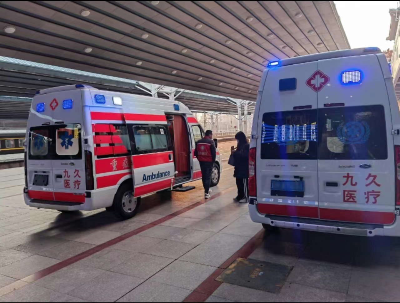 岗巴县救护车长途转运